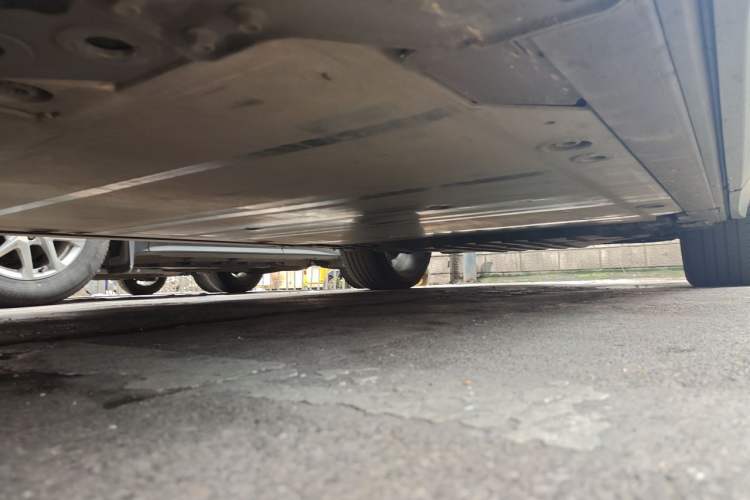 Used Nio EC7 2024 75 kWh Chassis Front Left