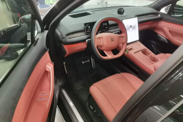 Used Nio EC7 2024 75 kWh Driver Seat
