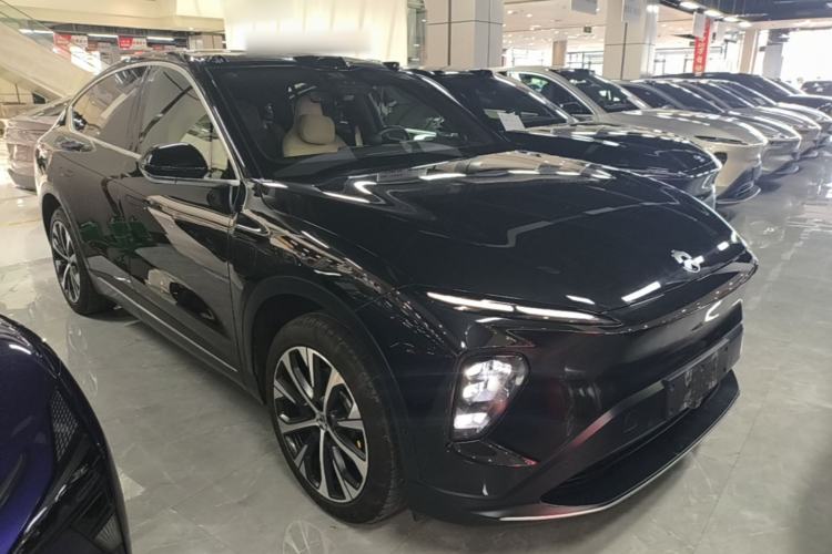 Used Nio EC7 2024 75 kWh Front Right 45 Deg
