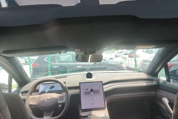 Used Nio EC7 2024 75 kWh Headliner