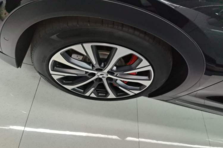 Used Nio EC7 2024 75 kWh Left Front Wheel Hub
