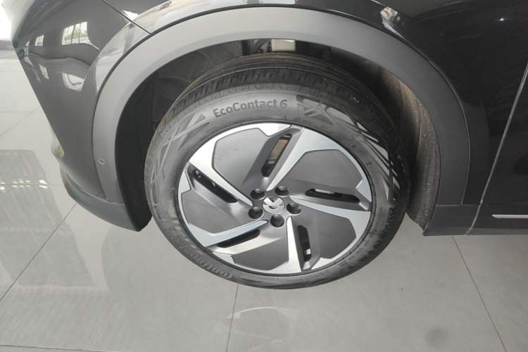 Used Nio EC7 2024 75 kWh Left Front Wheel Hub