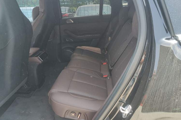 Used Nio EC7 2024 75 kWh Left Rear Seat