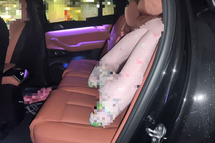 Used Nio EC7 2024 75 kWh Left Rear Seat