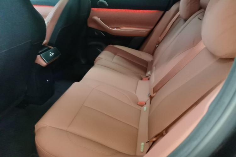 Used Nio EC7 2024 75 kWh Left Rear Seat