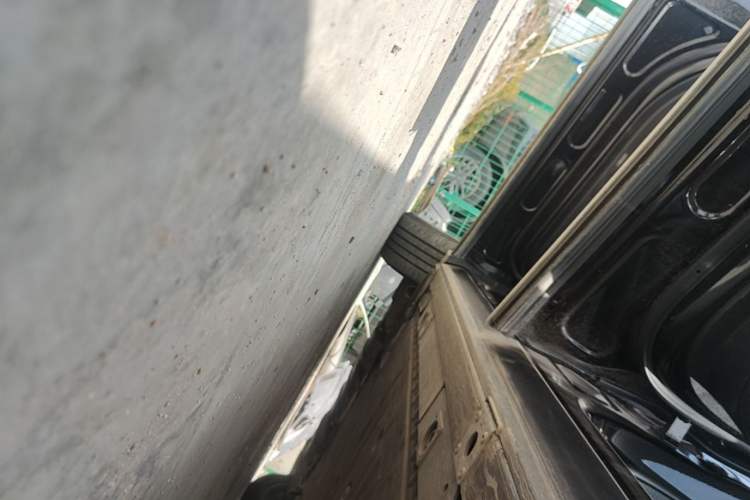 Used Nio EC7 2024 75 kWh Left Side Sill
