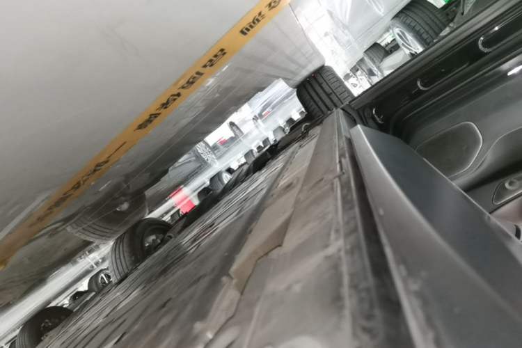 Used Nio EC7 2024 75 kWh Left Side Sill