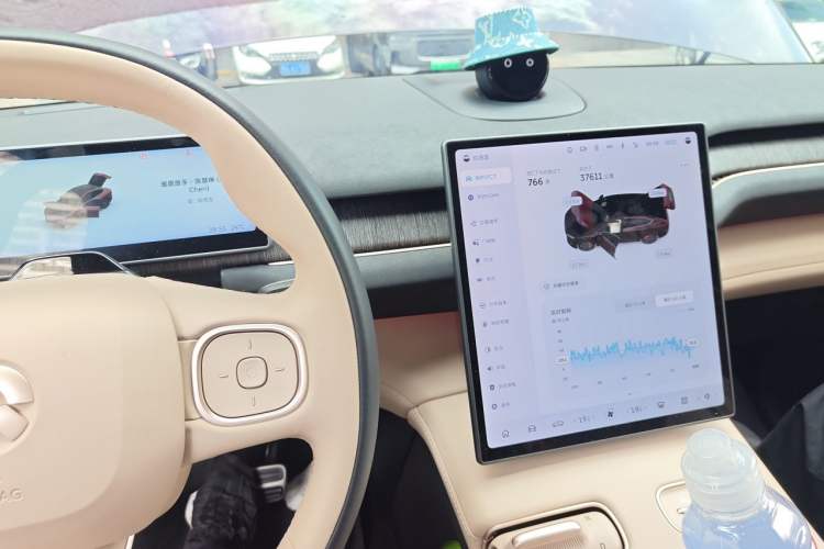 Used Nio EC7 2024 75 kWh Odometer Close Up