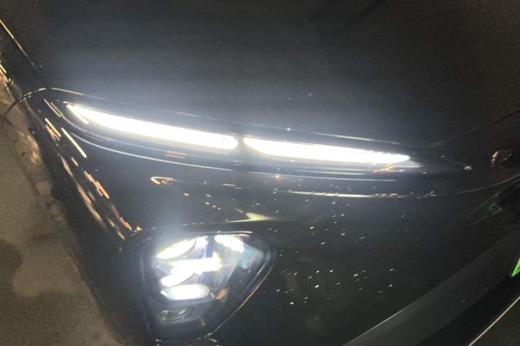 Used Nio EC7 2024 75 kWh Right Front Headlight
