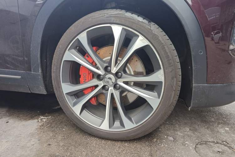 Used Nio EC7 2024 75 kWh Right Front Wheel Hub