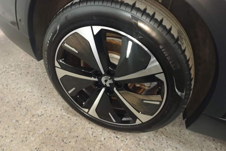 Used Nio EC7 2024 100kWh Right Rear Wheel Hub