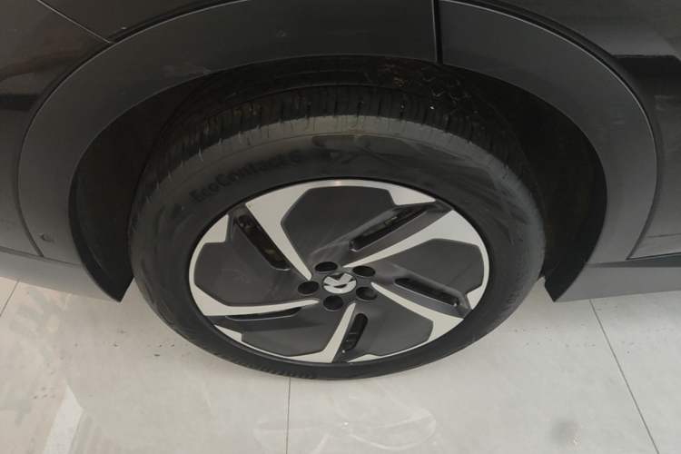 Used Nio EC7 2024 75 kWh Right Rear Wheel Hub