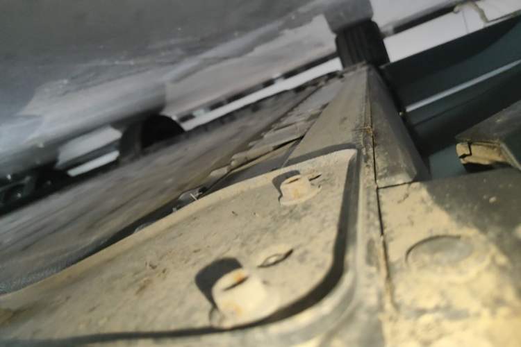 Used Nio EC7 2024 75 kWh Right Side Sill
