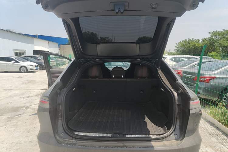 Used Nio EC7 2024 75 kWh Trunk