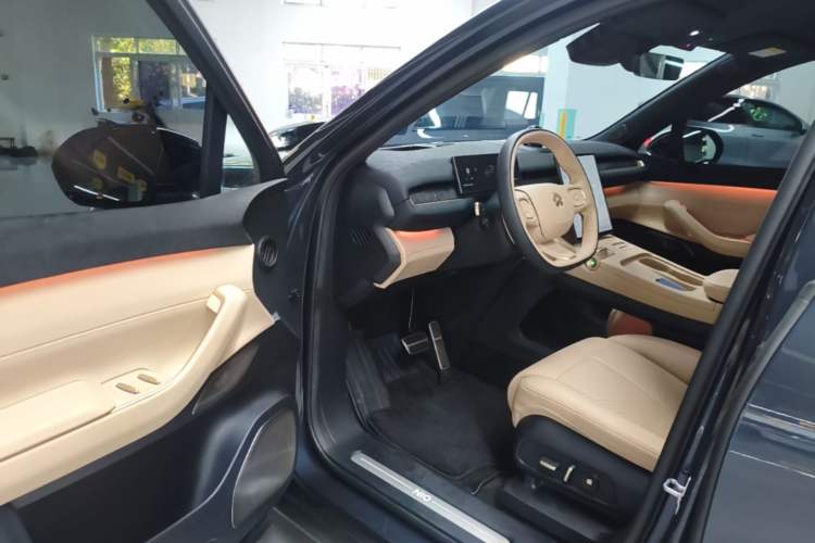 Used Nio EC7 2024 75 kWh Driver Seat