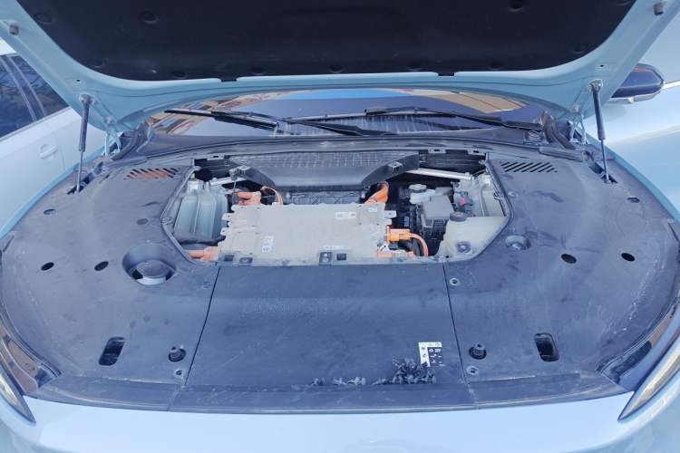Used Nio EC7 2024 75 kWh Engine Bay