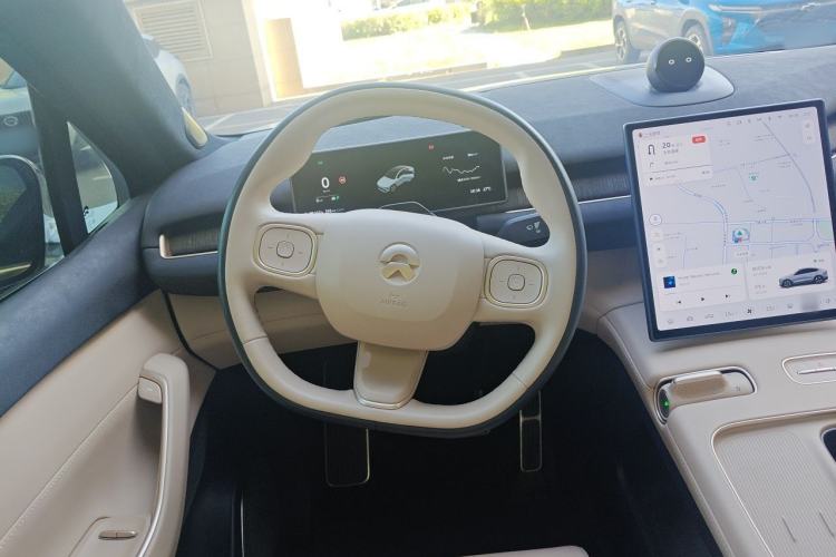 Used Nio EC7 2024 75 kWh Steering Wheel
