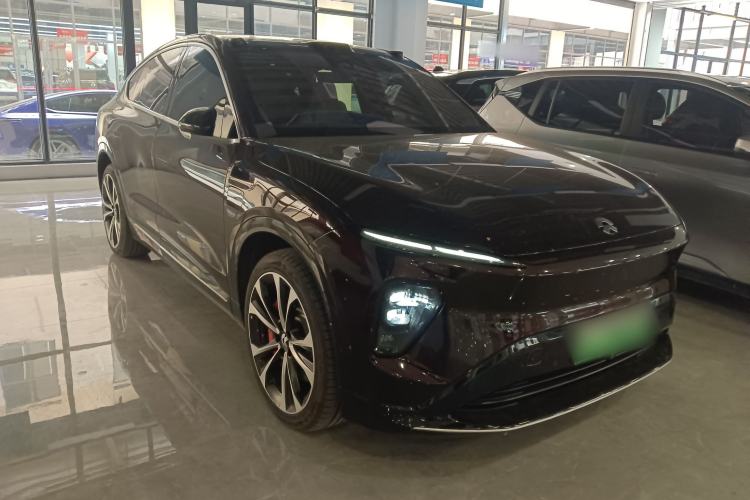 Used Nio EC7 2024 75 kWh Front Right 45 Deg