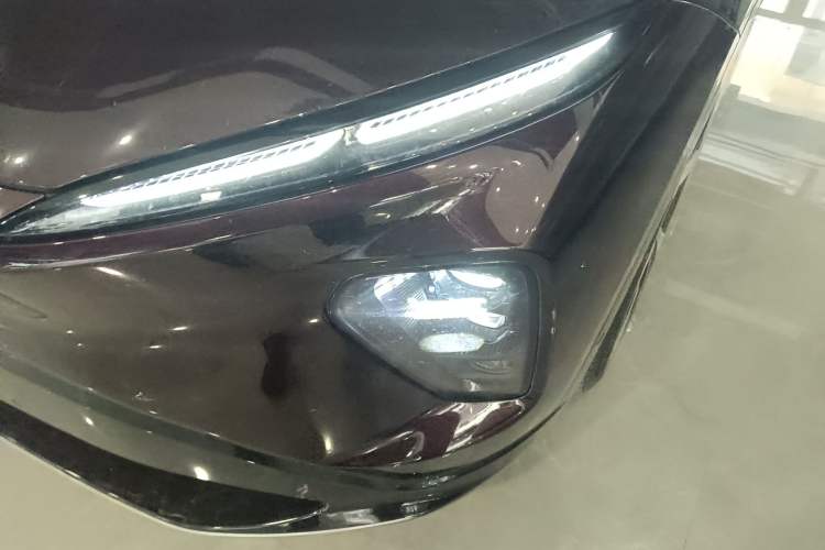 Used Nio EC7 2024 75 kWh Left Front Headlight