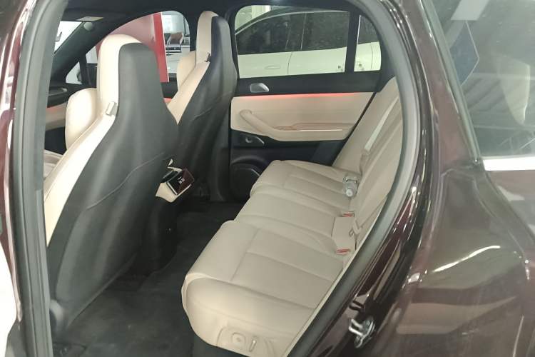 Used Nio EC7 2024 75 kWh Left Rear Seat