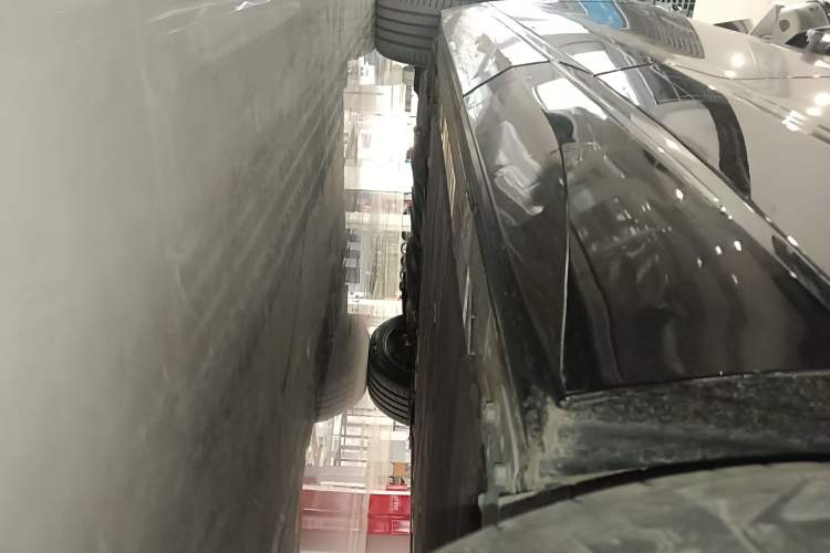 Used Nio EC7 2024 75 kWh Left Side Sill