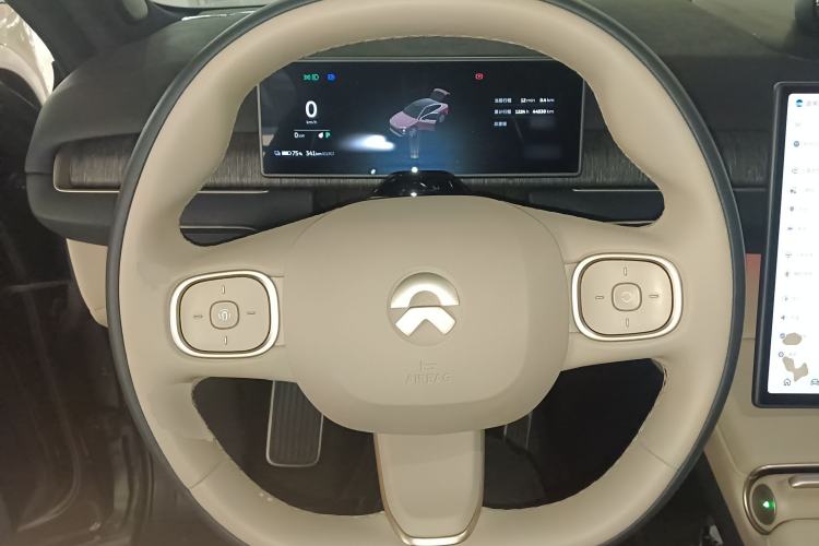 Used Nio EC7 2024 75 kWh Steering Wheel