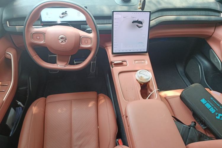 Used Nio EC7 2024 75 kWh Center Console
