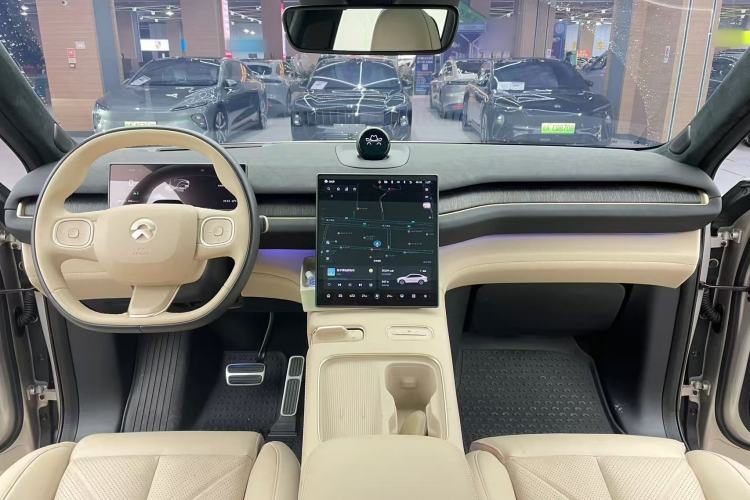 Used Nio EC7 2024 100kWh Signature Edition Center Console