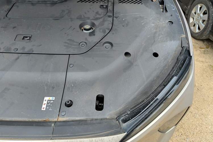 Used Nio EC7 2024 75 kWh Engine Bay Left