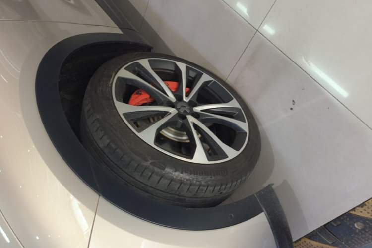 Used Nio EC7 2024 100kWh Signature Edition Left Front Wheel Hub