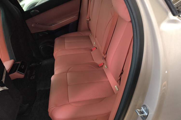 Used Nio EC7 2024 75 kWh Left Rear Seat