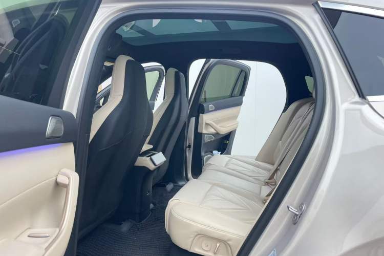 Used Nio EC7 2024 100kWh Signature Edition Left Rear Seat