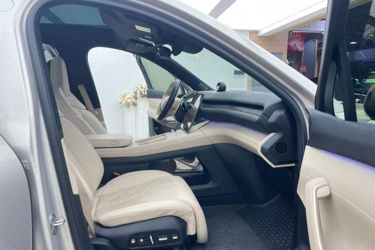 Used Nio EC7 2024 100kWh Signature Edition Right Front Seat