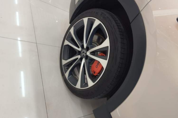 Used Nio EC7 2024 100kWh Signature Edition Right Rear Wheel Hub