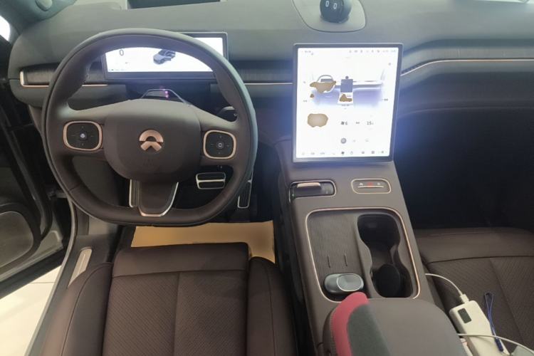 Used Nio EC7 2024 75 kWh Center Console