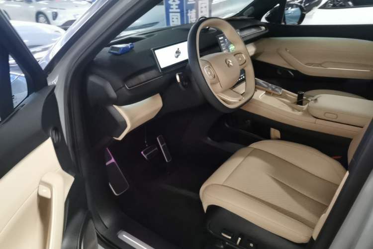 Used Nio EC7 2024 75 kWh Driver Seat