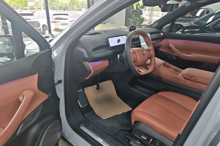 Used Nio EC7 2024 75 kWh Driver Seat