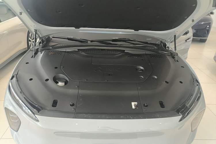 Used Nio EC7 2024 75 kWh Engine Bay