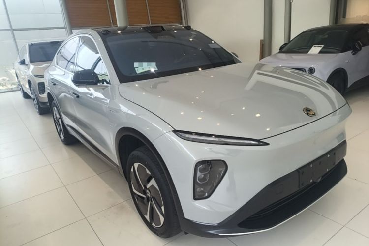 Used Nio EC7 2024 75 kWh Front Right 45 Deg