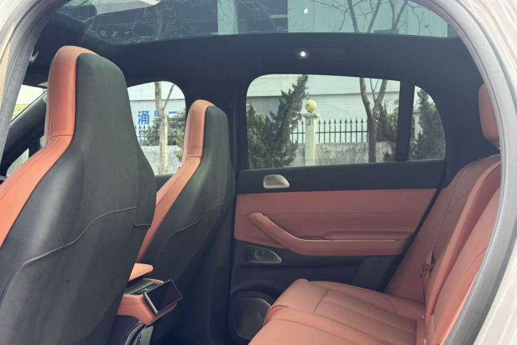 Used Nio EC7 2024 75 kWh Interior 2