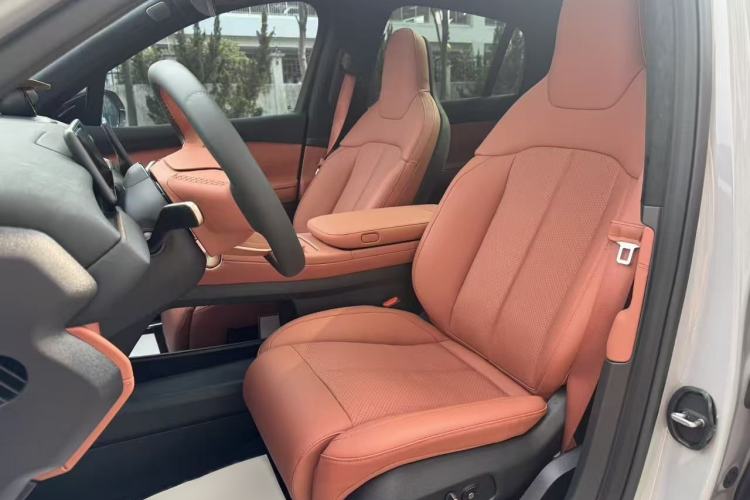 Used Nio EC7 2024 75 kWh Interior 4