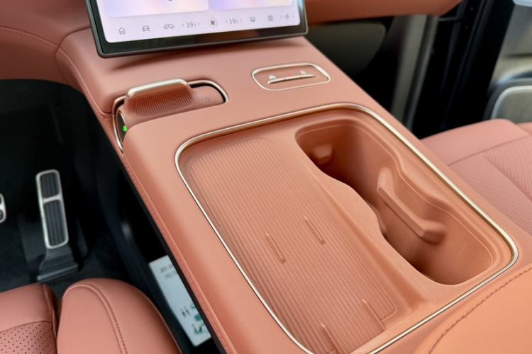 Used Nio EC7 2024 75 kWh Interior 6
