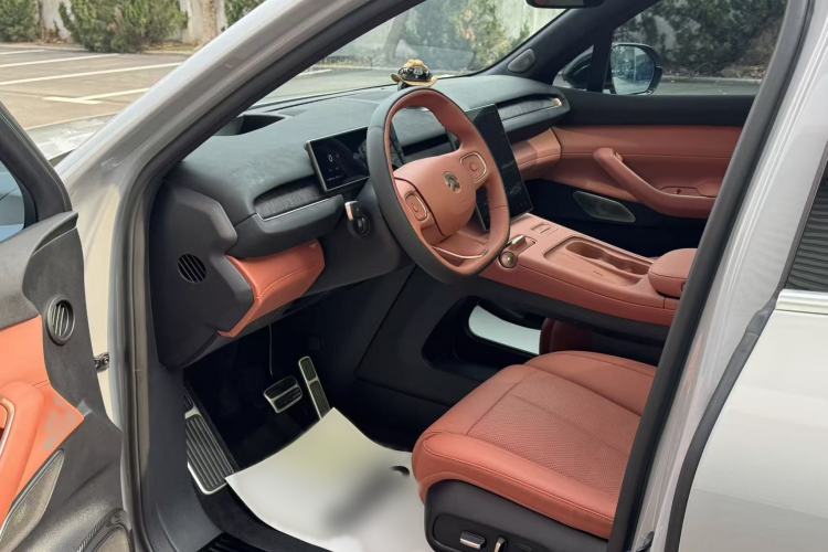 Used Nio EC7 2024 75 kWh Interior 8