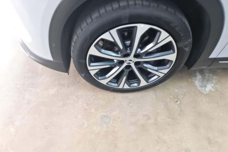 Used Nio EC7 2024 75 kWh Left Front Wheel Hub