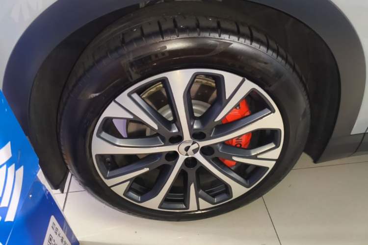 Used Nio EC7 2024 75 kWh Left Front Wheel Hub