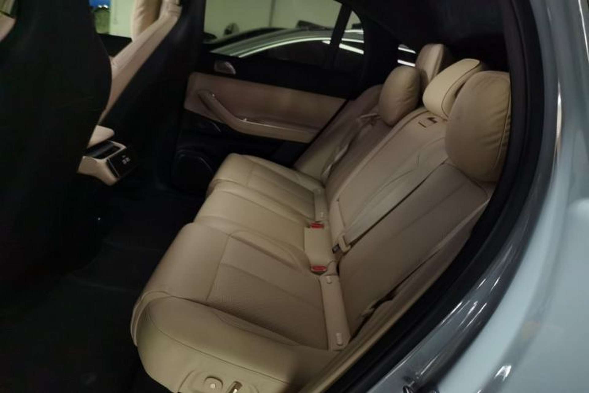 Used Nio EC7 2024 75 kWh Left Rear Seat
