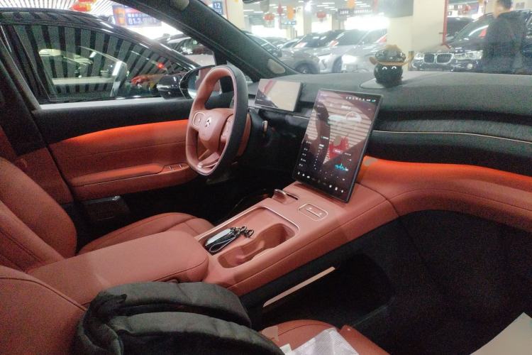 Used Nio EC7 2024 75 kWh Right Front Seat