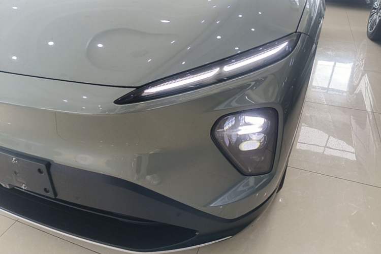 Used Nio EC7 2024 75 kWh Left Front Headlight
