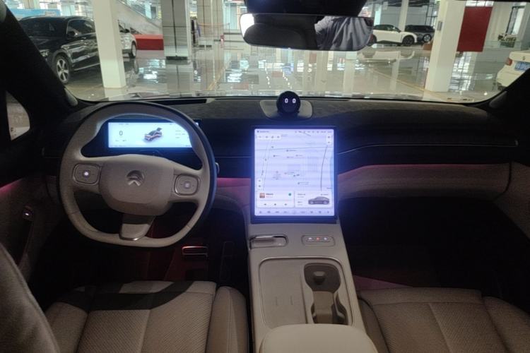 Used Nio EC7 2024 75 kWh Center Console