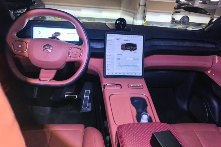 Used Nio EC7 2024 75 kWh Center Console